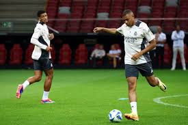 奋力崛起的 奋力崛起的